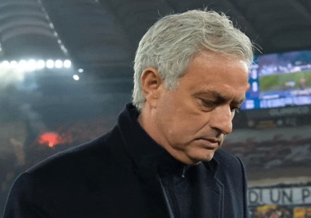 Mourinho rời AS Roma, lỗi tại ai?
